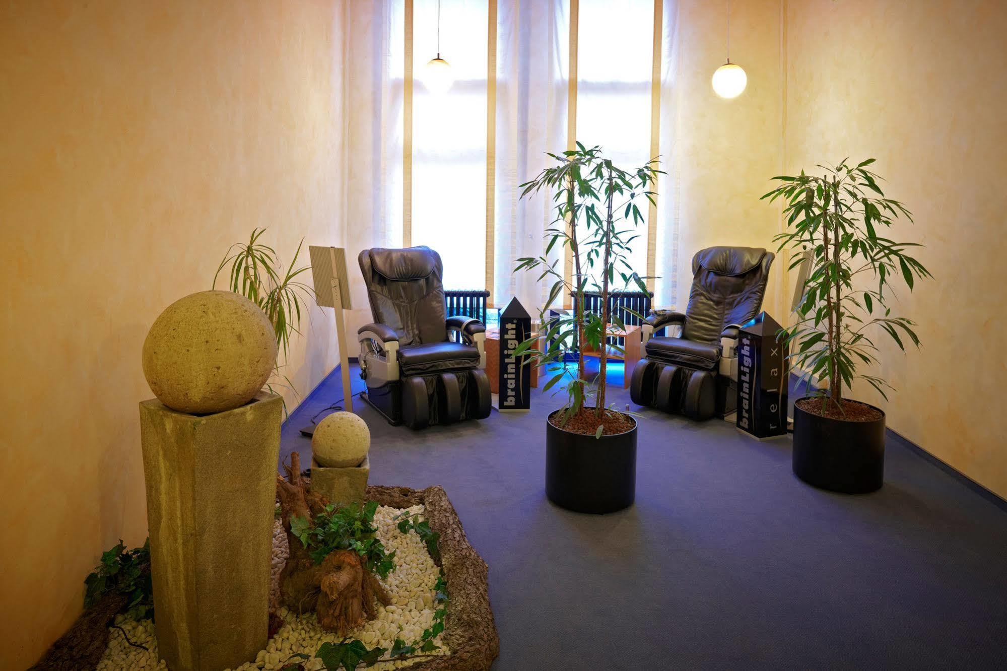 Commundo Tagungshotel Neuss Eksteriør bilde