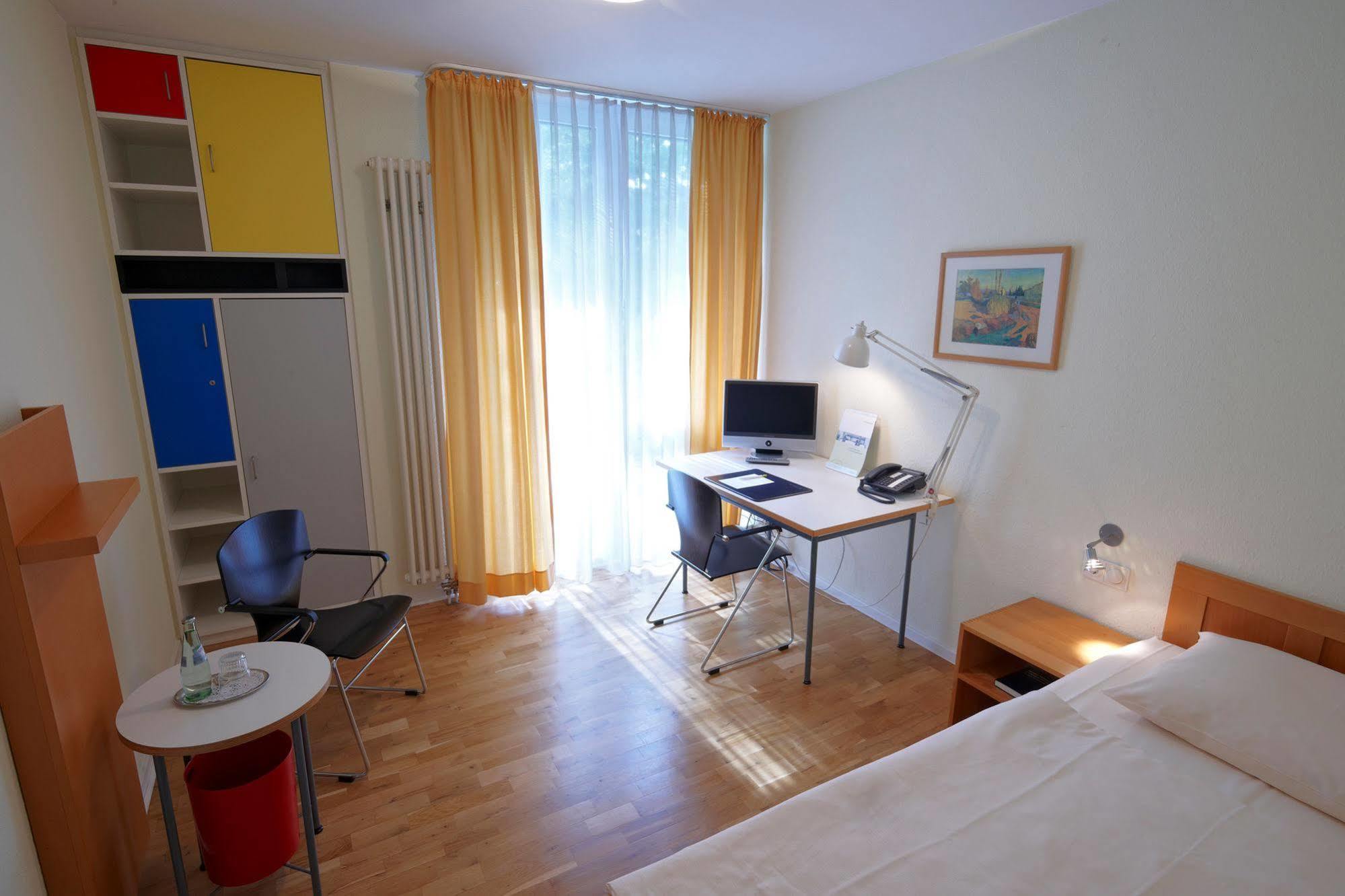 Commundo Tagungshotel Neuss Eksteriør bilde